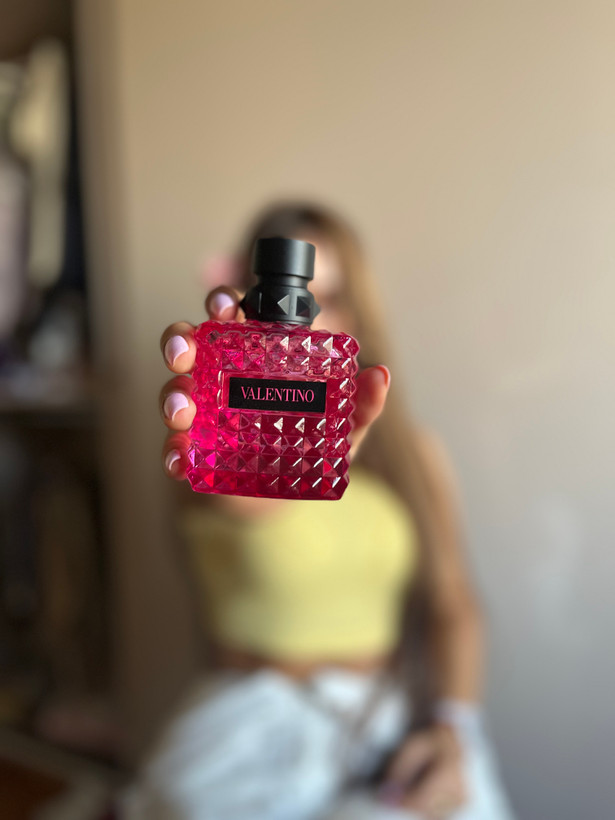 عطر والنتینو (بورن این روما اکسترا رز دونا)